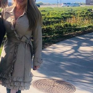 Samuel Dong Fitted & Ruffled Trench coat